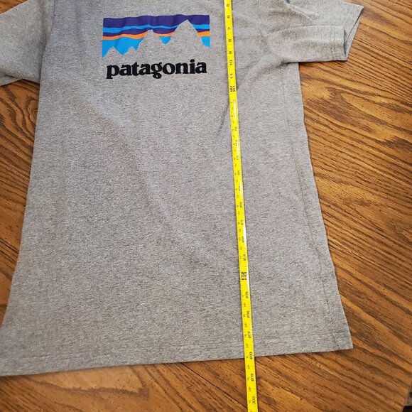 Patagonia Logo Short-Sleeve Responsibili-T-Shirt - Men's Medium - Picture 5 of 5